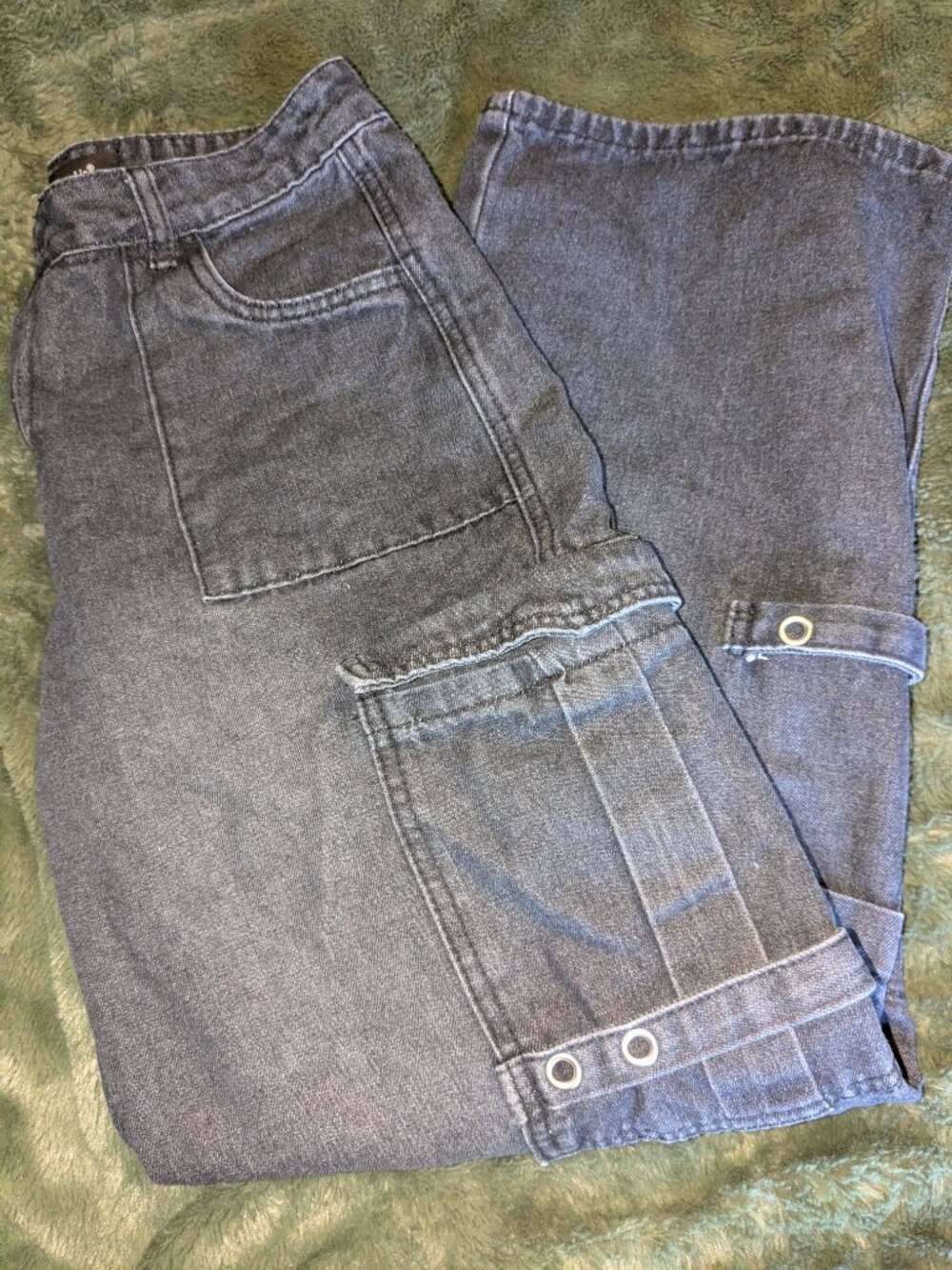 Jeans - Picture 2 of 3